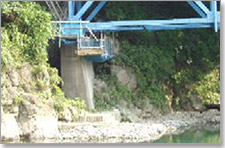 神奈川県(国土交通省) 橋脚根固工と護岸根固工